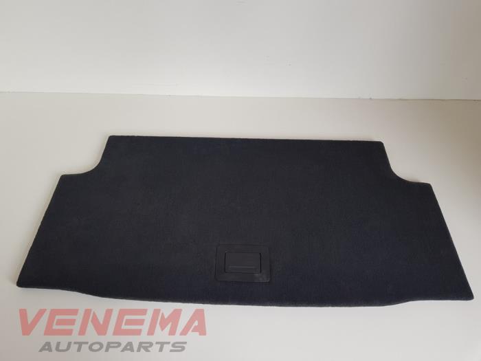 Floor panel load area from a BMW 3 serie Touring (E91) 320i 16V 2011