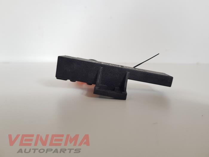 Gebrauchte Keyless Entry-Antenne Audi A4 Avant (B9) 2.0 35 TDI 16V Preis € 9,99 Margenregelung angeboten von Venema Autoparts