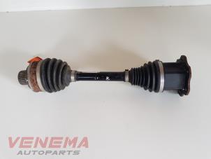 Used Front drive shaft, right Audi A4 Avant (B9) 2.0 35 TDI 16V Price € 199,99 Margin scheme offered by Venema Autoparts