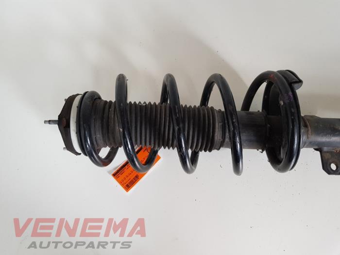Front shock absorber rod, right from a Ford Transit Custom 2.2 TDCi 16V 2016
