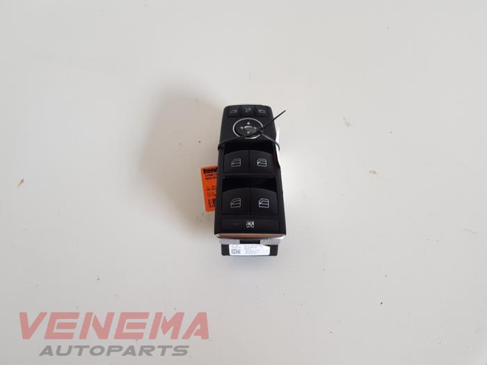 Usados Interruptor combinado de ventanillas Mercedes CLS (C218) 250 CDI BlueEfficiency,BlueTEC, 250 d Precio € 24,99 Norma de margen ofrecido por Venema Autoparts