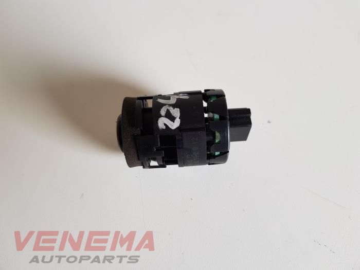 Begagnade Innetemperatursensor Mercedes CLS (C218) 250 CDI BlueEfficiency,BlueTEC, 250 d Pris € 14,99 Marginaltabell erbjuds av Venema Autoparts