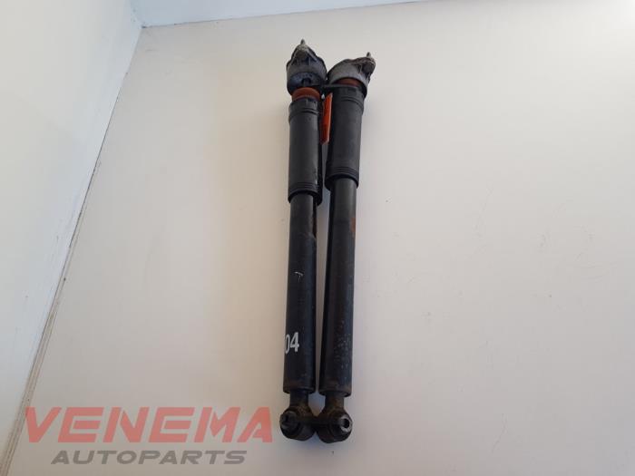 Shock absorber kit from a Mercedes-Benz C Estate (S204) 2.2 C-200 CDI 16V BlueEFFICIENCY 2014