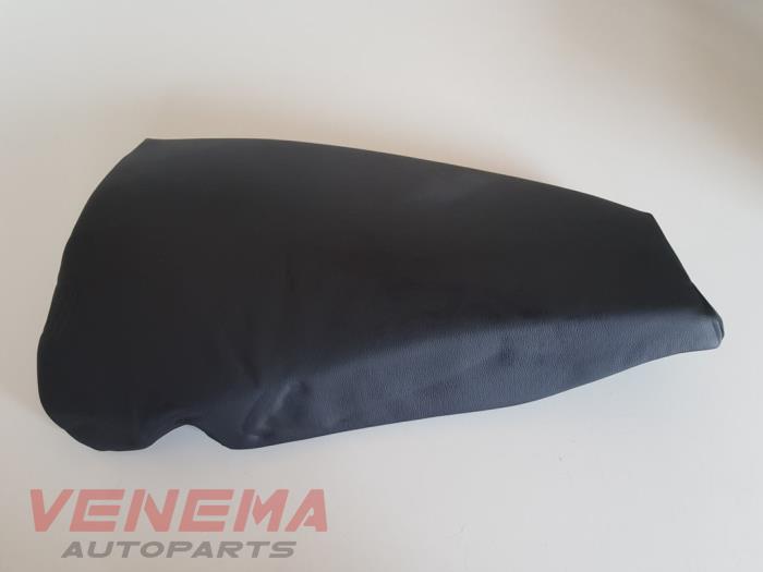 Seat upholstery, right from a BMW 3 serie Touring (E91) 320i 16V 2011