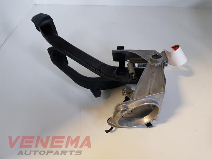 Set of pedals from a BMW 3 serie Touring (E91) 320i 16V 2011