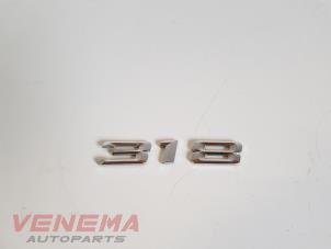 Usagé Emblème BMW 3 serie (E90) 320d 16V Prix € 29,99 Règlement à la marge proposé par Venema Autoparts
