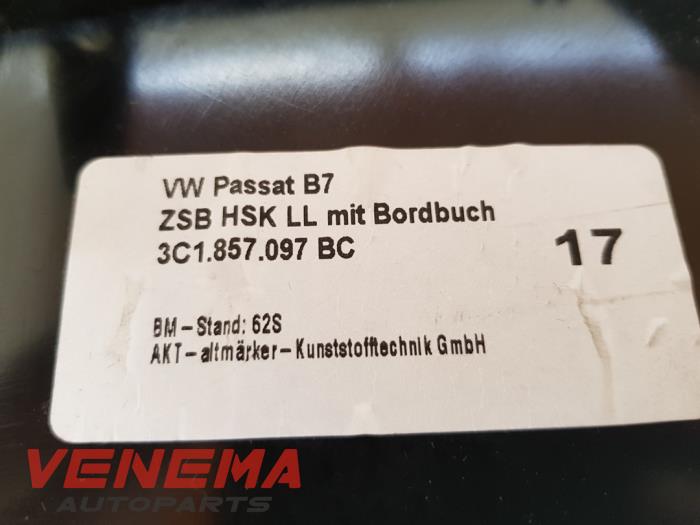Guantera de un Volkswagen Passat Variant (365) 2.0 TDI 16V 170 2012