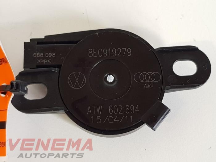 Usagé Divers Volkswagen Passat Variant (365) 2.0 TDI 16V 170 Prix € 9,99 Règlement à la marge proposé par Venema Autoparts