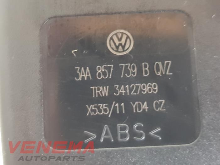 Sicherheitsgurt Schließe links hinten van een Volkswagen Passat Variant (365) 2.0 TDI 16V 170 2012