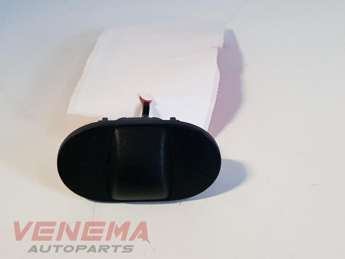 Begagnade Sensor (övriga) Volkswagen Passat Variant (365) 2.0 TDI 16V 170 Pris € 24,99 Marginaltabell erbjuds av Venema Autoparts