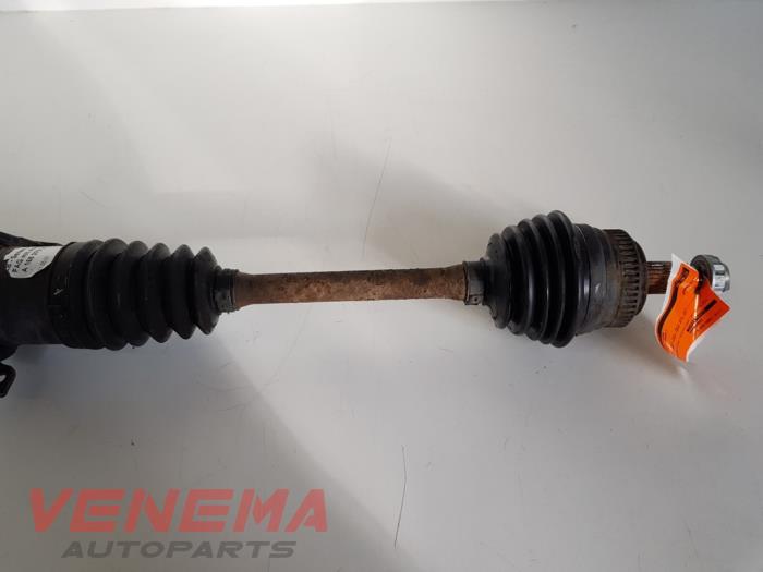 Front drive shaft, right from a Mercedes-Benz A (W168) 1.4 A-140 2002