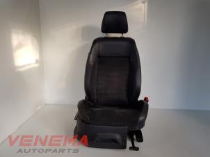 Używane Fotel prawy Volkswagen Polo V (6R) 1.4 GTI 16V Cena € 199,99 Procedura marży oferowane przez Venema Autoparts