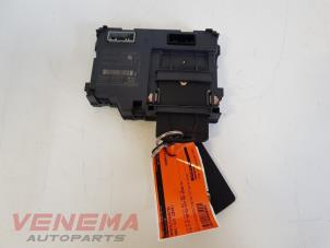 Used Ignition lock + key Renault Clio IV Estate/Grandtour (7R) 0.9 Energy TCE 90 12V Price € 159,99 Margin scheme offered by Venema Autoparts