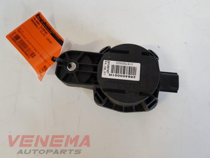Alarm siren from a Renault Clio IV Estate/Grandtour (7R) 0.9 Energy TCE 90 12V 2018