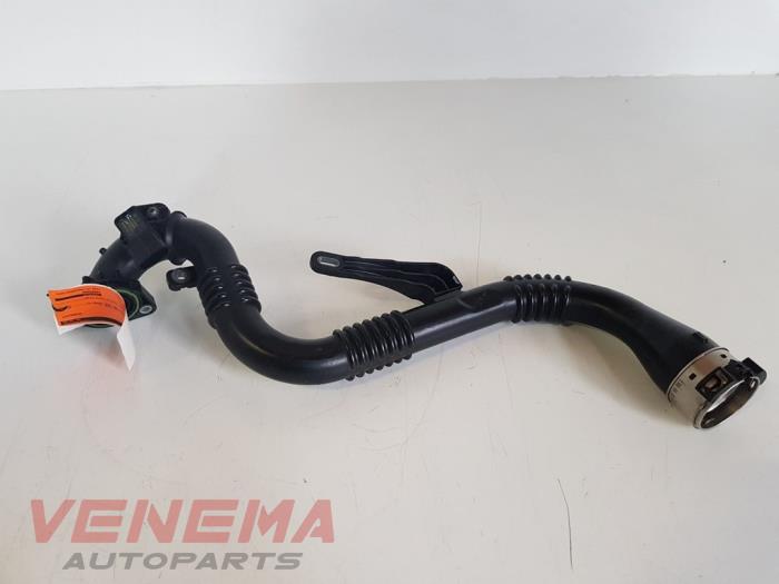 Intercooler tube from a Renault Clio IV Estate/Grandtour (7R) 0.9 Energy TCE 90 12V 2018