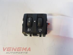 Used Light switch Renault Clio IV Estate/Grandtour (7R) 0.9 Energy TCE 90 12V Price € 19,99 Margin scheme offered by Venema Autoparts