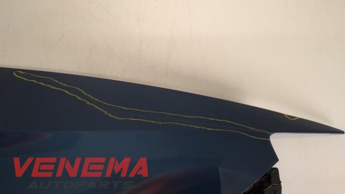 Protector derecha delante de un Seat Ibiza IV (6J5) 1.6 TDI 105 2015