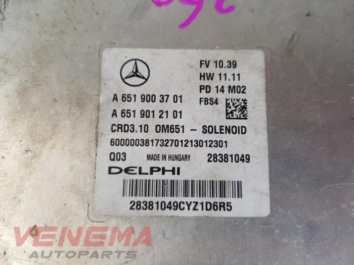 Ordinateur gestion moteur d'un Mercedes-Benz E (W212) E-200 CDI 16V BlueEfficiency,BlueTEC 2014
