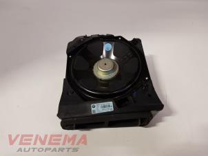 Used Subwoofer BMW 3 serie Touring (F31) 330d xDrive 3.0 24V Performance Power Kit Price € 49,99 Margin scheme offered by Venema Autoparts
