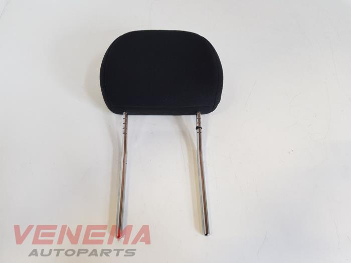 Begagnade Nackstöd Opel Corsa D 1.2 16V Pris € 29,99 Marginaltabell erbjuds av Venema Autoparts