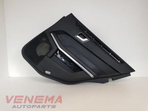 Używane Tapicerka drzwi prawych tylnych wersja 4-drzwiowa Mercedes E (W212) E-200 CDI 16V BlueEfficiency,BlueTEC Cena € 149,99 Procedura marży oferowane przez Venema Autoparts