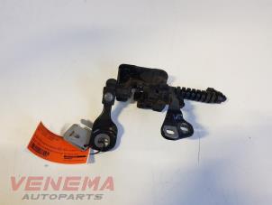 Used Boot lid hinge BMW 3 serie Touring (E91) 316d 16V Price € 49,99 Margin scheme offered by Venema Autoparts