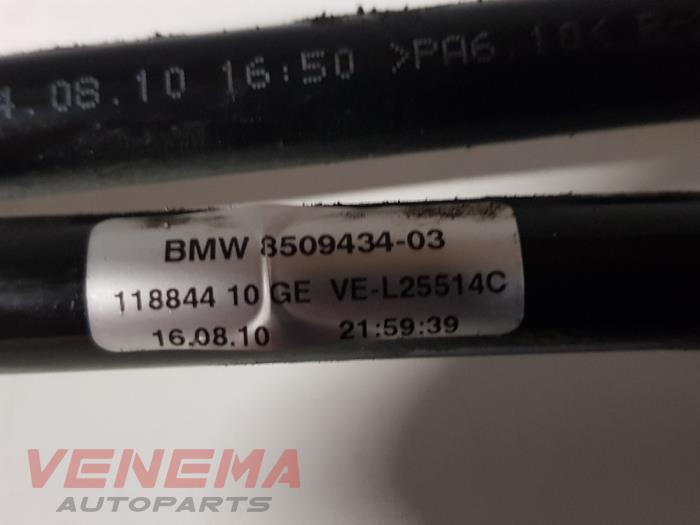 Schlauch (sonstige) van een BMW X5 (E70) 30d xDrive 3.0 24V 2011