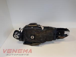 Used Heater housing BMW 3 serie Touring (F31) 320d xDrive 2.0 16V Performance Power Kit Price € 99,99 Margin scheme offered by Venema Autoparts