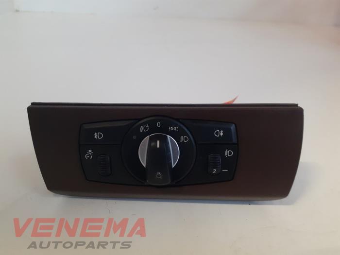 Light switch from a BMW X5 (E70) 30d xDrive 3.0 24V 2011