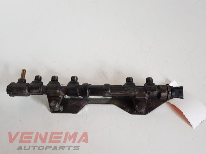 Usagé Système d'injection Fiat Grande Punto (199) 1.3 JTD Multijet 16V 85 Actual Prix € 49,99 Règlement à la marge proposé par Venema Autoparts