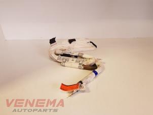 Begagnade Takgardinairbag, höger Mercedes A (W176) 1.5 A-180 CDI, A-180d 16V Pris € 39,99 Marginaltabell erbjuds av Venema Autoparts