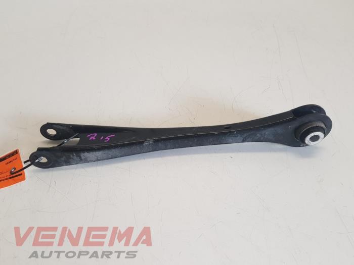 Rear wishbone, right from a BMW 3 serie Touring (F31) 320d 2.0 16V Performance Power Kit 2013