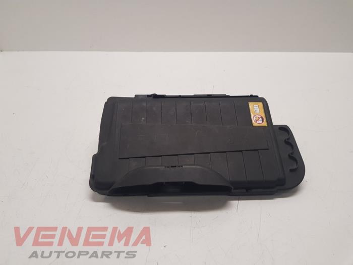 Begagnade Batterilock Mercedes A (W176) 1.8 A-200 CDI 16V Pris € 14,99 Marginaltabell erbjuds av Venema Autoparts