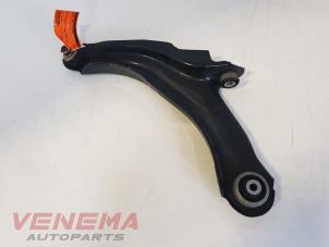 Used Front lower wishbone, left Renault Clio IV (5R) 0.9 Energy TCE 90 12V Price € 29,99 Margin scheme offered by Venema Autoparts