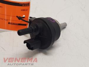 Used Vacuum valve Renault Clio IV (5R) 0.9 Energy TCE 90 12V Price € 14,99 Margin scheme offered by Venema Autoparts