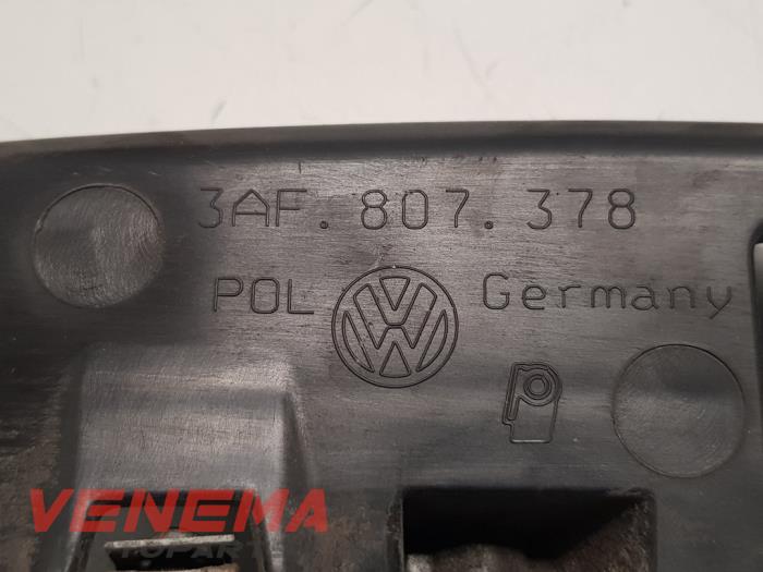 Wspornik zderzaka prawy tyl z Volkswagen Passat Variant (365) 1.6 TDI 16V Bluemotion 2014