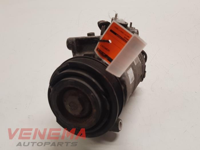 Usagé Compresseur de clim BMW 1 serie (F21) 114i 1.6 16V Prix € 44,99 Règlement à la marge proposé par Venema Autoparts