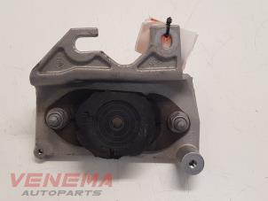 Used Engine mount Renault Clio IV (5R) 0.9 Energy TCE 90 12V Price € 24,99 Margin scheme offered by Venema Autoparts