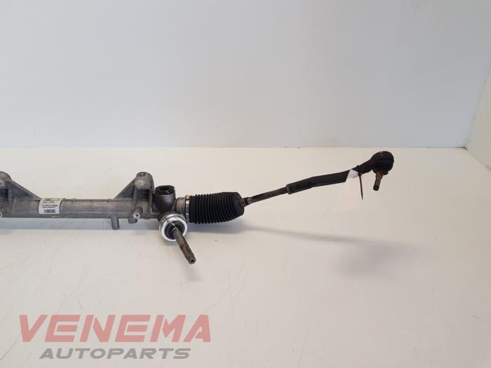 Steering box from a Renault Clio IV (5R) 0.9 Energy TCE 90 12V GPL 2018