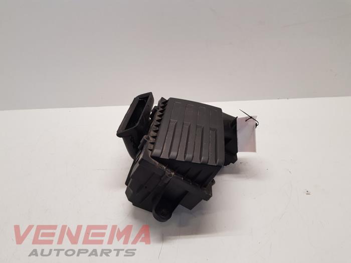 Begagnade Luftfilterhus Volkswagen Golf Sportsvan (AUVS) 1.5 TSI Evo BMT 16V Pris € 49,99 Marginaltabell erbjuds av Venema Autoparts