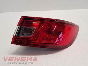 Used Taillight, right Renault Clio IV (5R) 0.9 Energy TCE 90 12V Price € 39,99 Margin scheme offered by Venema Autoparts