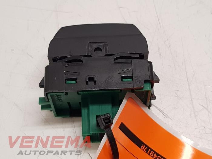 ASR switch from a Renault Clio IV (5R) 0.9 Energy TCE 90 12V 2018