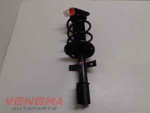 Used Front shock absorber rod, left Renault Clio IV (5R) 0.9 Energy TCE 90 12V Price € 44,99 Margin scheme offered by Venema Autoparts