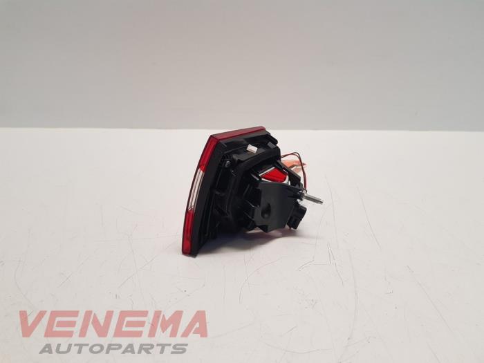 Taillight, left from a Renault Clio IV (5R) 0.9 Energy TCE 75 12V 2018