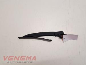 Used Rear wiper arm Renault Clio IV (5R) 0.9 Energy TCE 90 12V GPL Price € 19,99 Margin scheme offered by Venema Autoparts