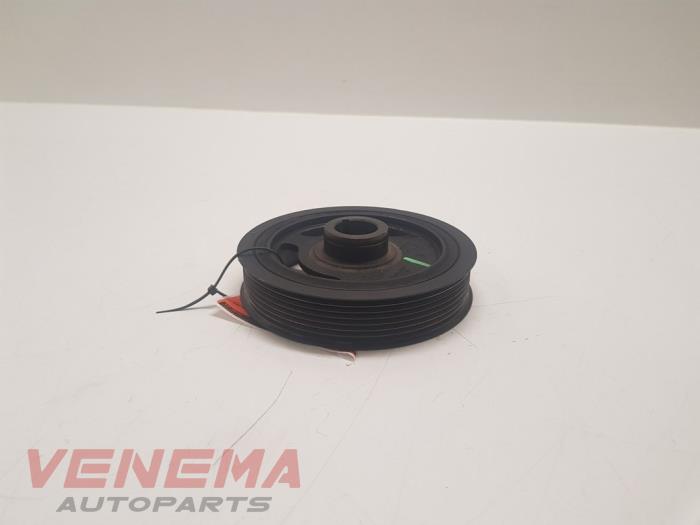 Crankshaft pulley from a Renault Clio IV (5R) 0.9 Energy TCE 90 12V 2018