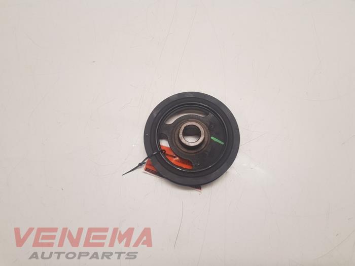 Crankshaft pulley from a Renault Clio IV (5R) 0.9 Energy TCE 90 12V 2018