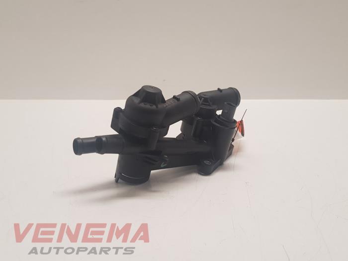 Thermostat housing Volkswagen Tiguan 1.4 TSI 16V 03C121118D CAVD