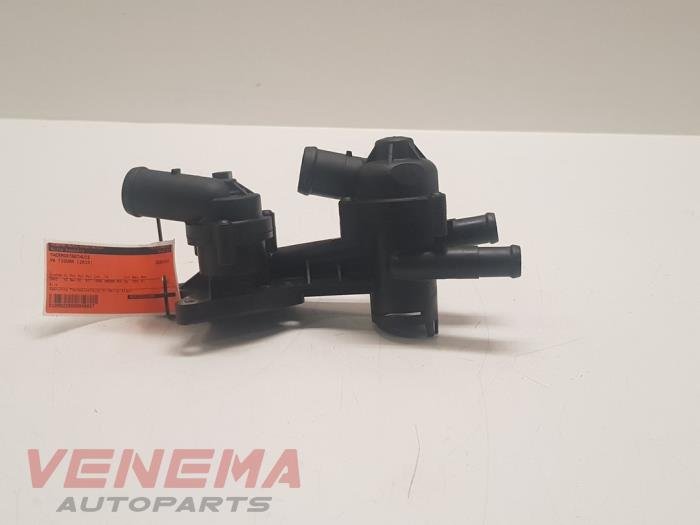 Thermostat housing Volkswagen Tiguan 1.4 TSI 16V 03C121118D CAVD
