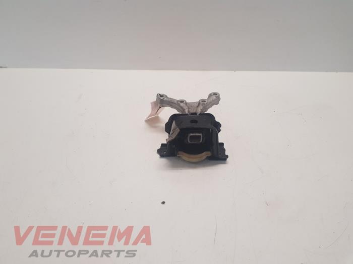 Used Engine mount Peugeot 208 I (CA/CC/CK/CL) 1.2 12V e-THP PureTech 110 Price € 39,99 Margin scheme offered by Venema Autoparts